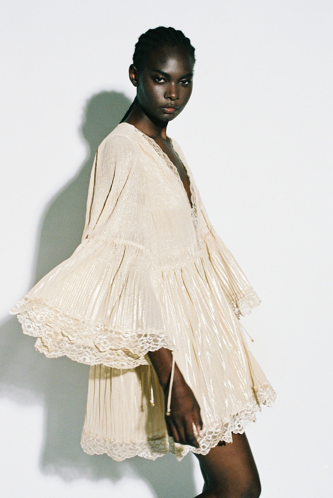 SABINA MUSAYEV - pleated_chiffon_w_foil_golden_blonde_pre_fall_25_26