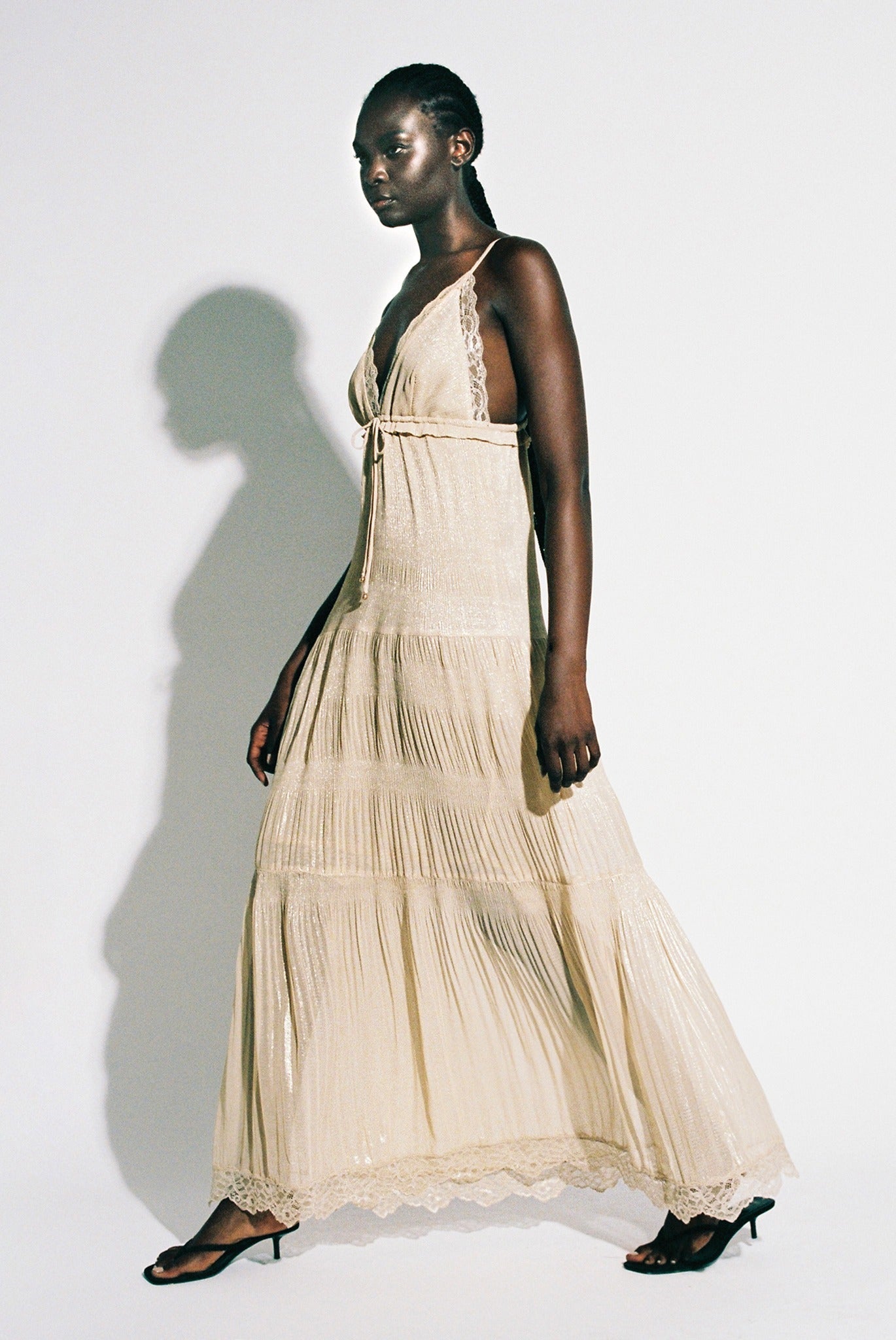 SABINA MUSAYEV - pleated_chiffon_w_foil_golden_blonde_pre_fall_25_26