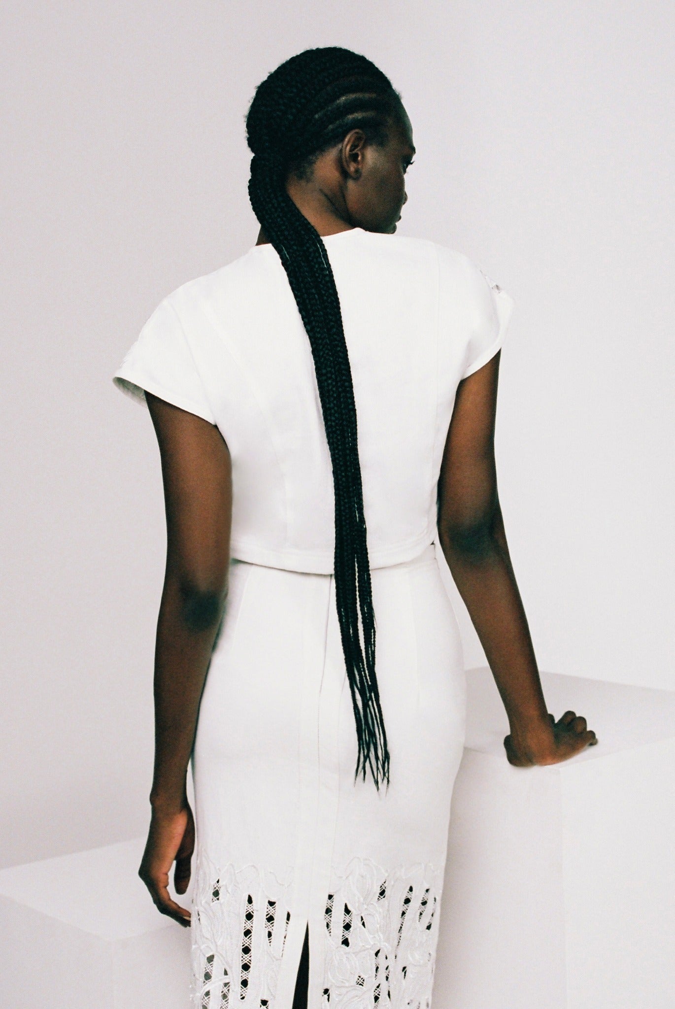 SABINA MUSAYEV - denim_off_white_pre_fall_25_26