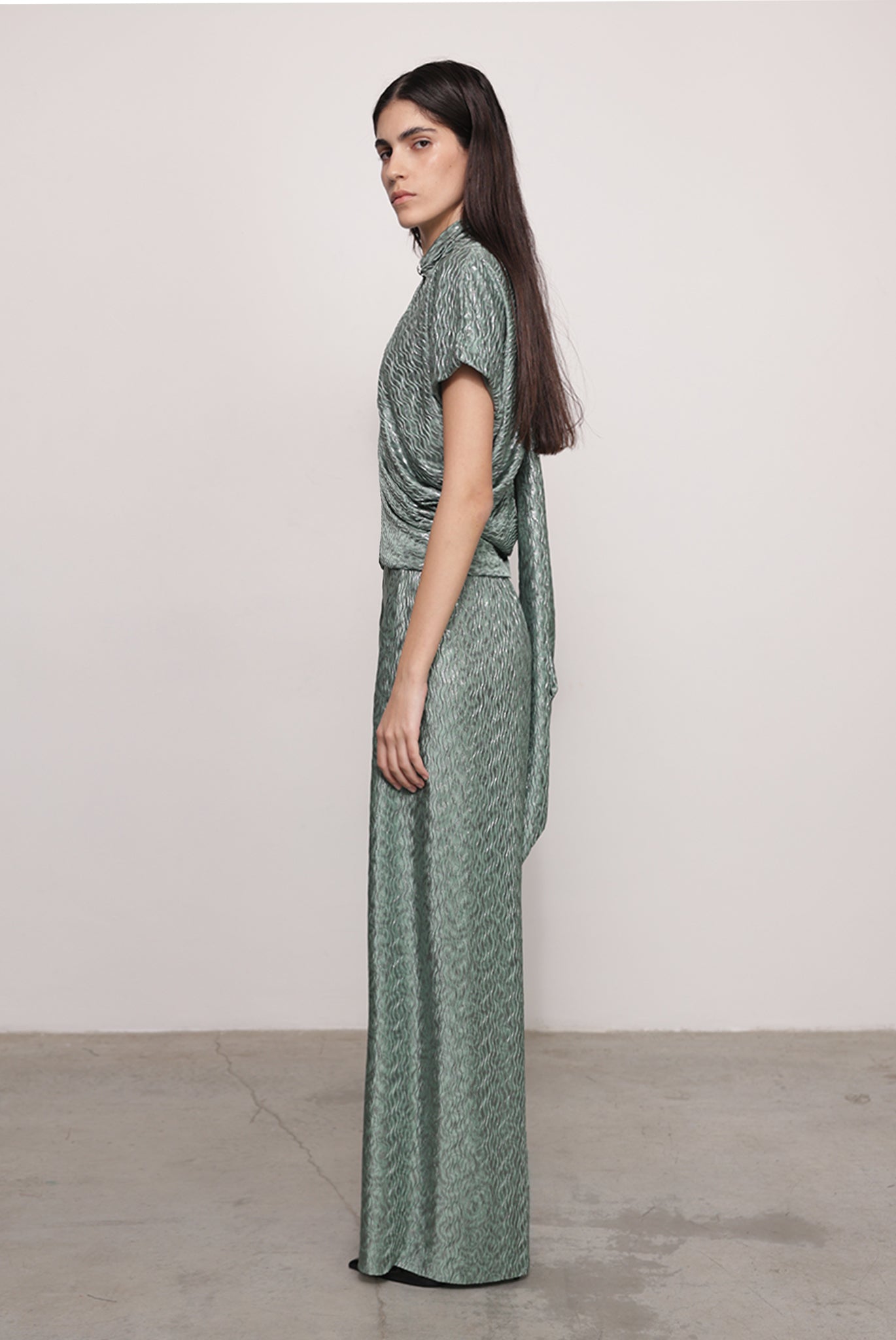 SABINA MUSAYEV - pleated_knit_w._foil_smoked_sage_fw_25_26