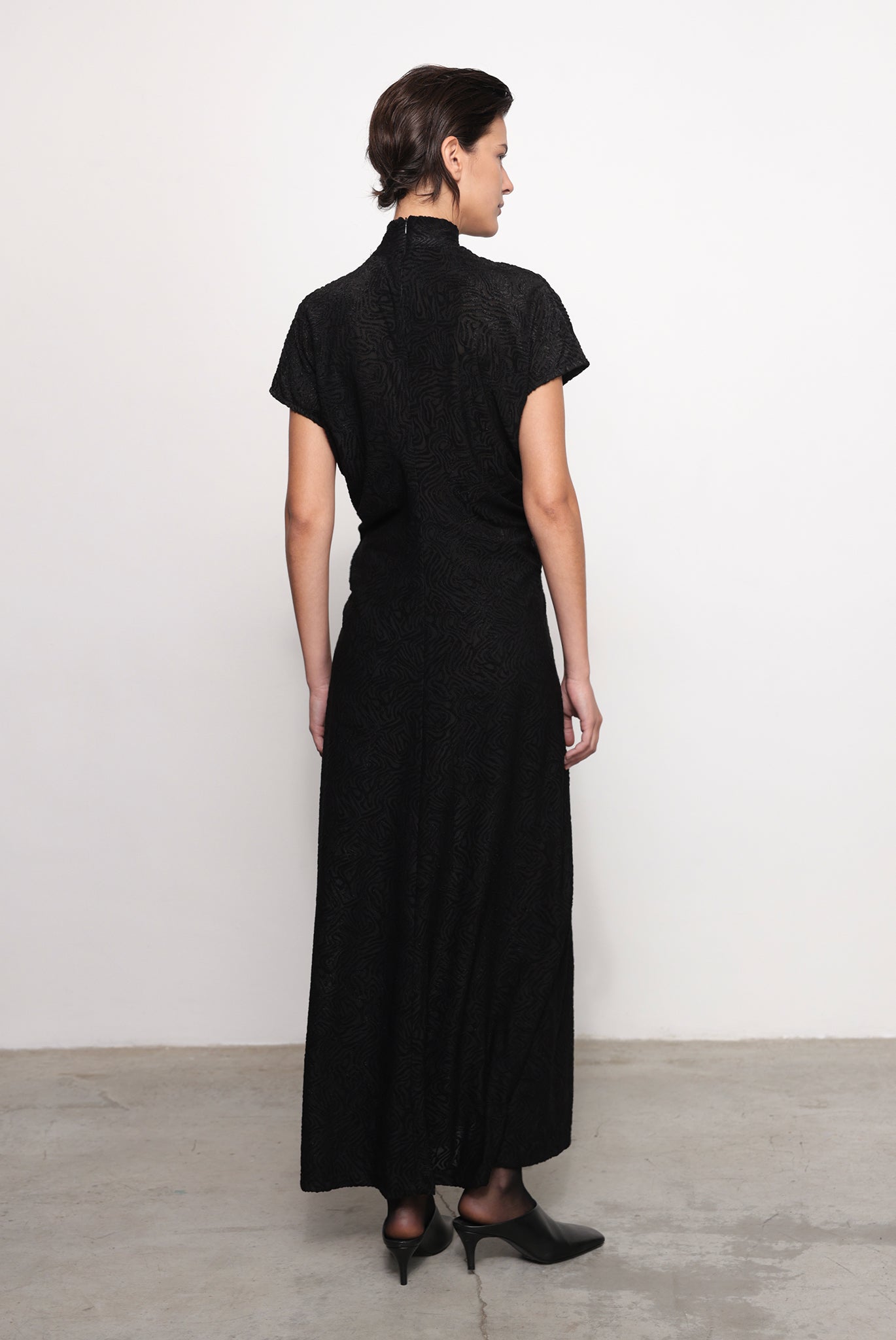 SABINA MUSAYEV - textured_knit_black_fw_25_26