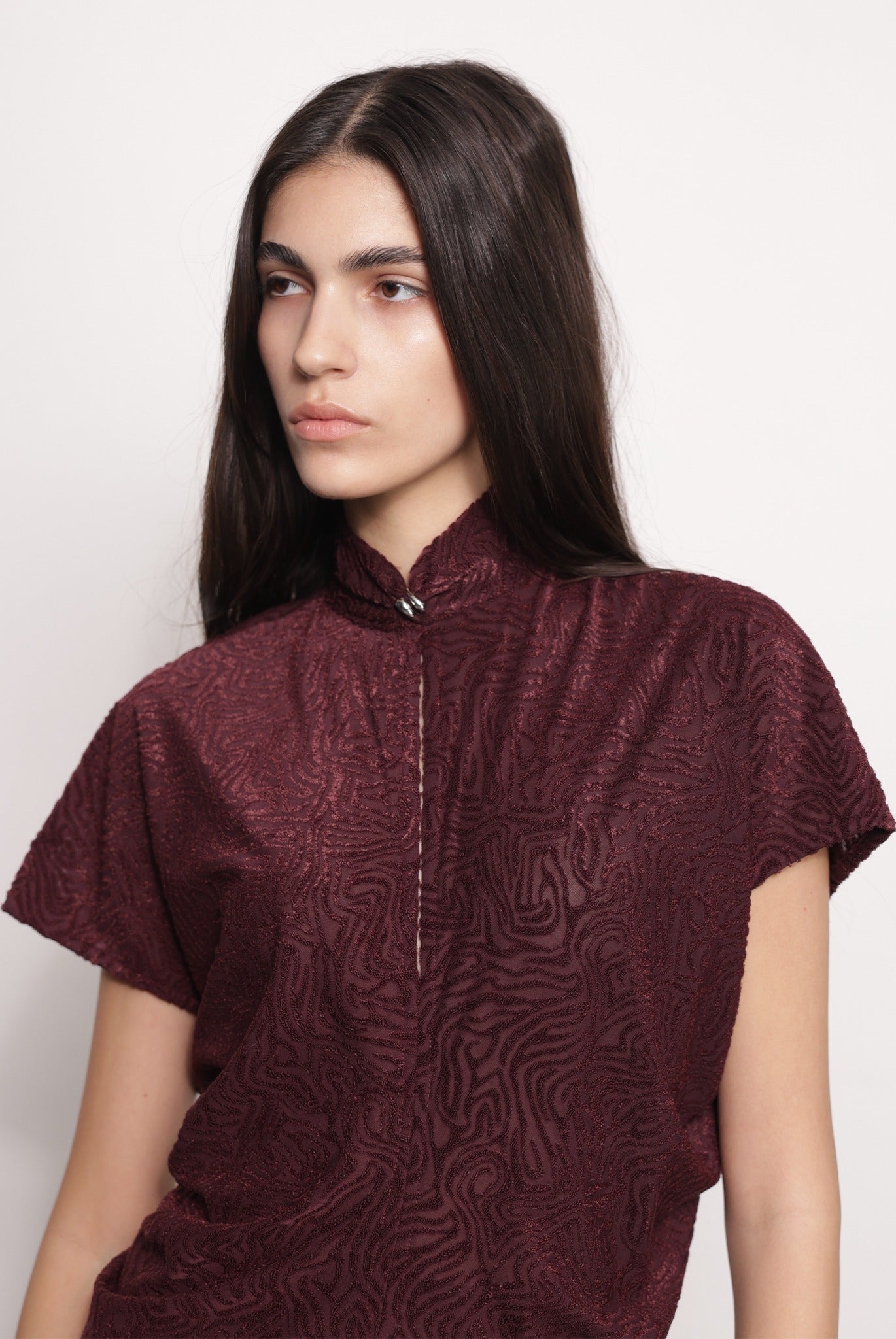 SABINA MUSAYEV - textured_knit_bordeaux_fw_25_26