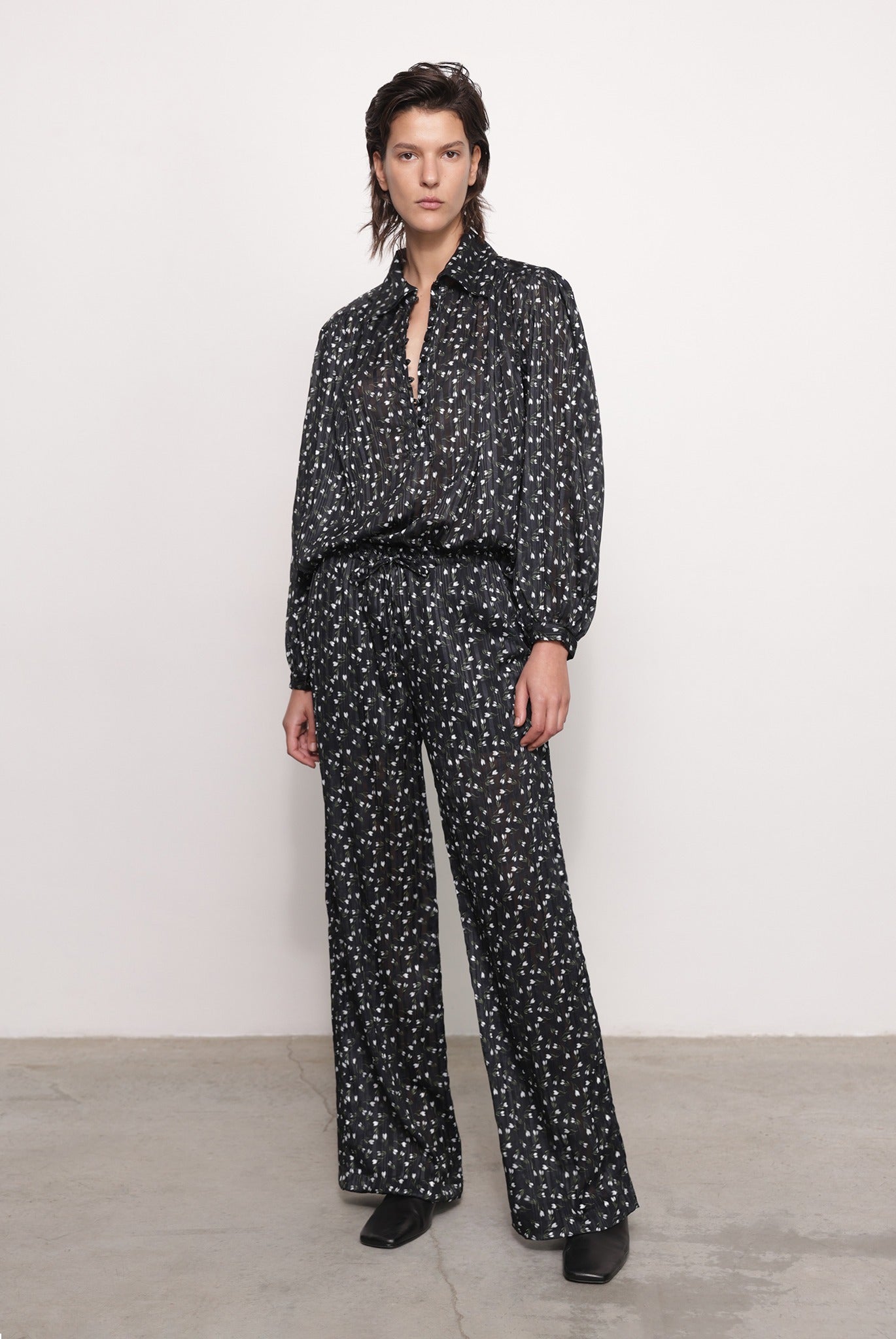 SABINA MUSAYEV - wallflower_print_black_print_fw_25_26