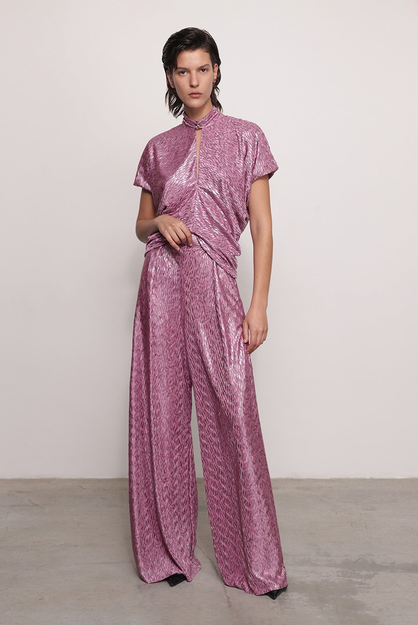 SABINA MUSAYEV - pleated_knit_w._foil_smoked_sage_fw_25_26
