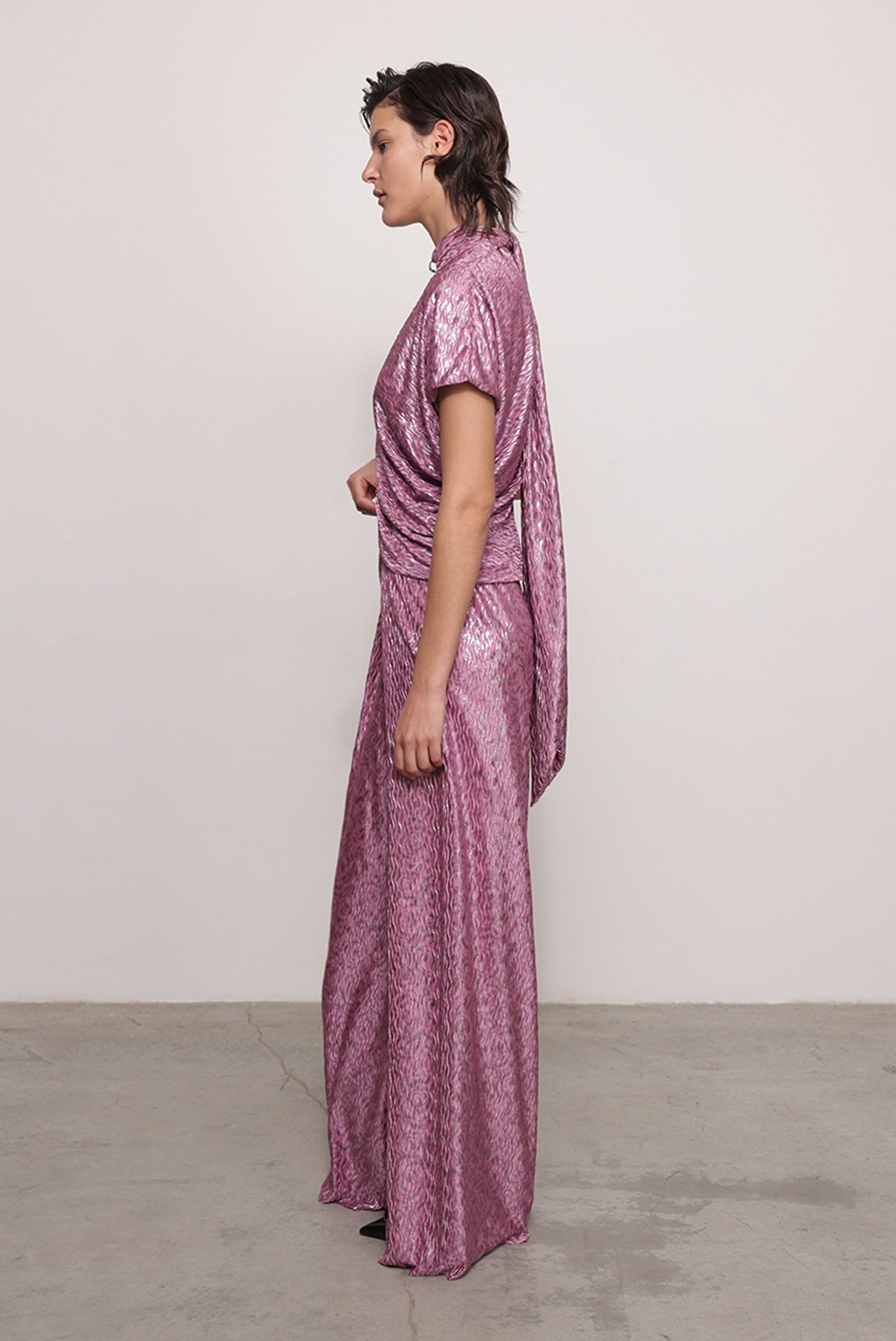 SABINA MUSAYEV - pleated_knit_w._foil_smoked_sage_fw_25_26
