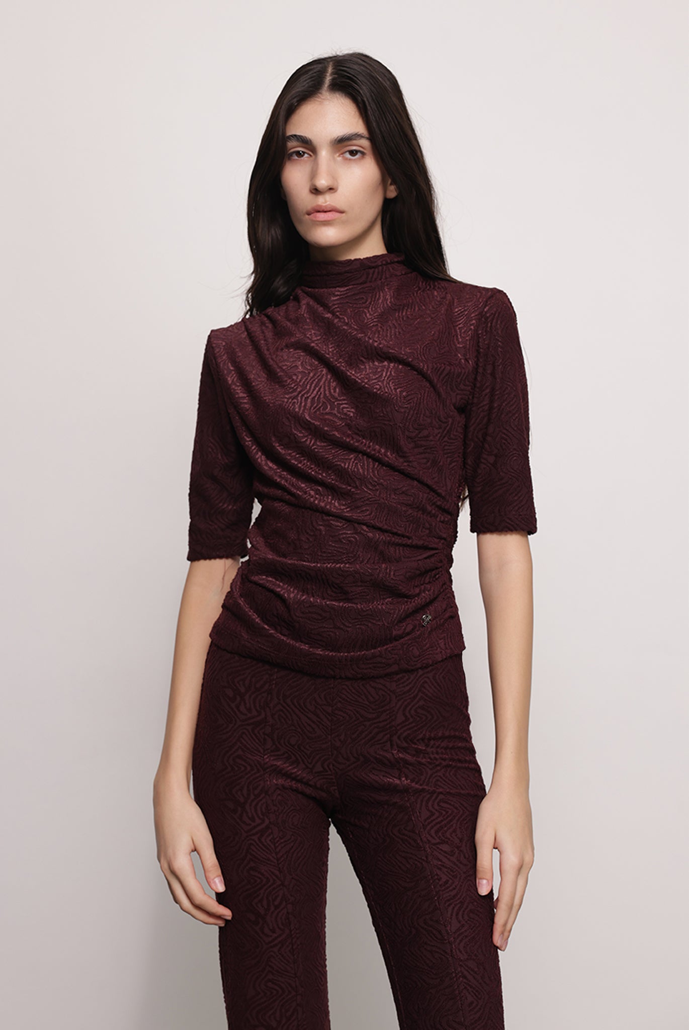 SABINA MUSAYEV - textured_knit_bordeaux_fw_25_26