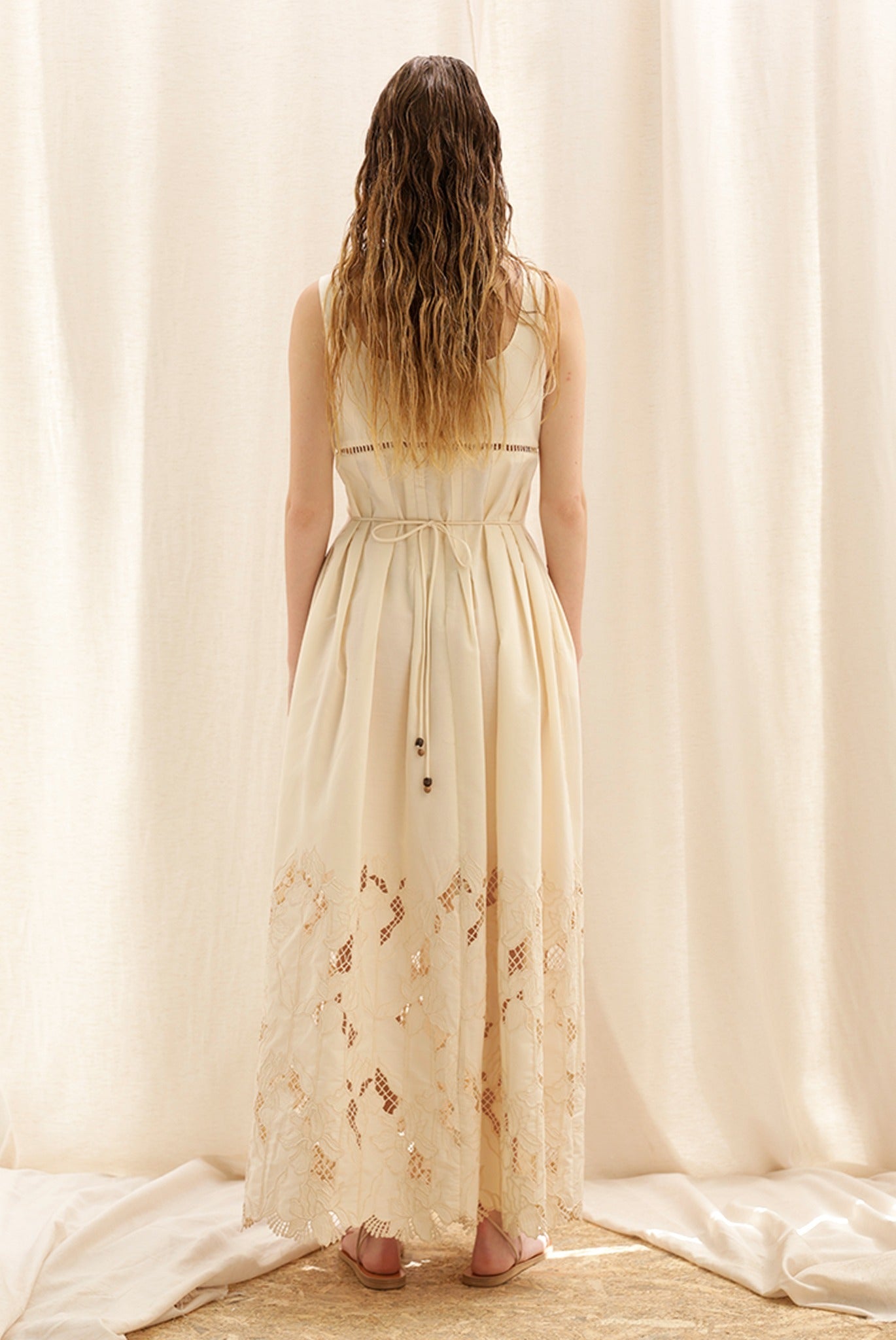SABINA MUSAYEV - embroidered_poplin_ivory_pre_spring_26