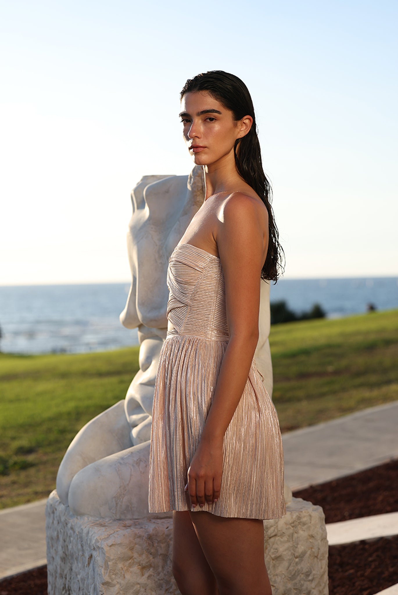 SABINA MUSAYEV - pleated_knit_w_gold_foil_sandstone_pre_fall_26_27