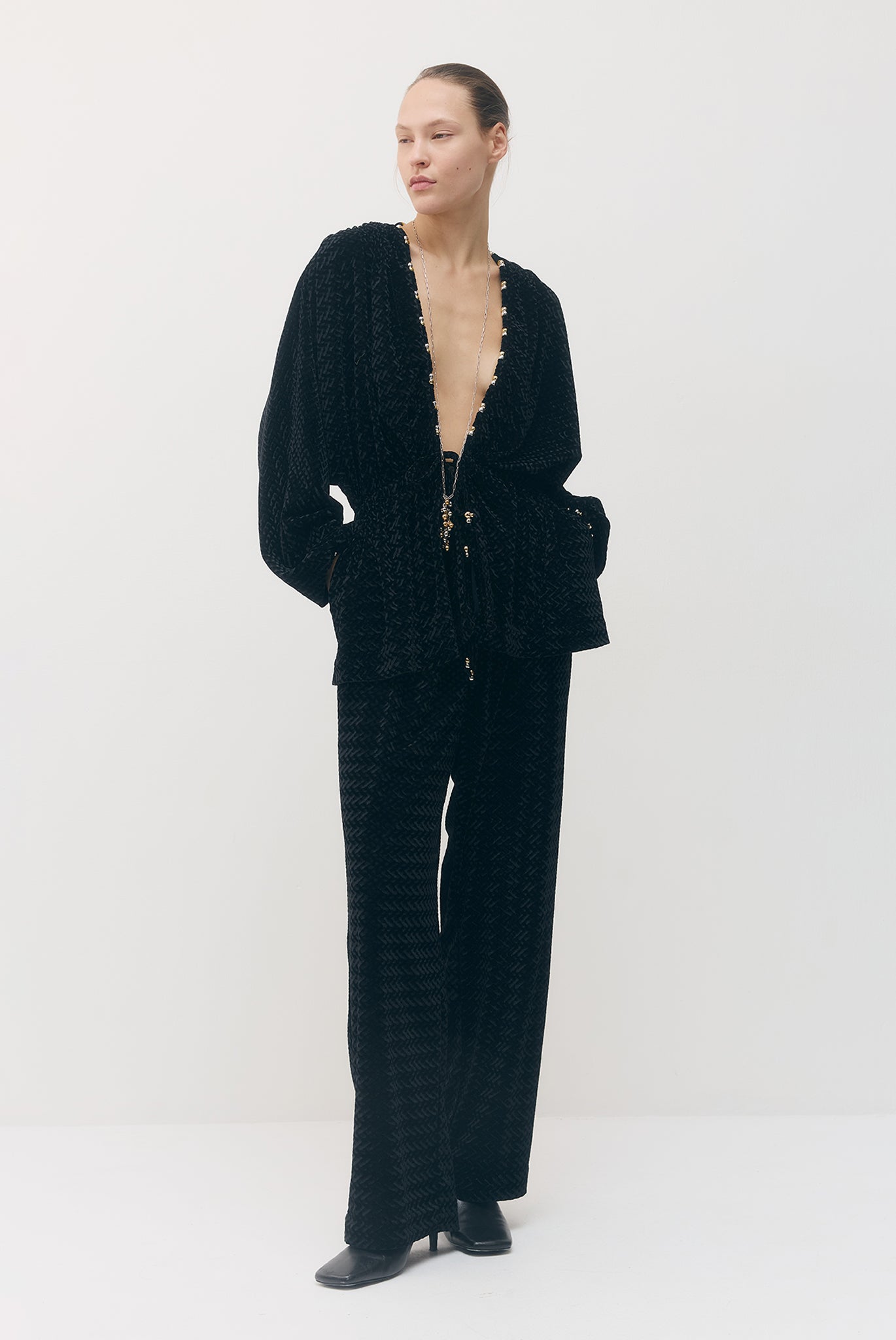 SABINA MUSAYEV - embossed_velvet_black_fw_26_27